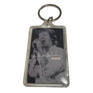 Paul McCartney “One on One” Keychain – 2016 Tour Concert Merchandise